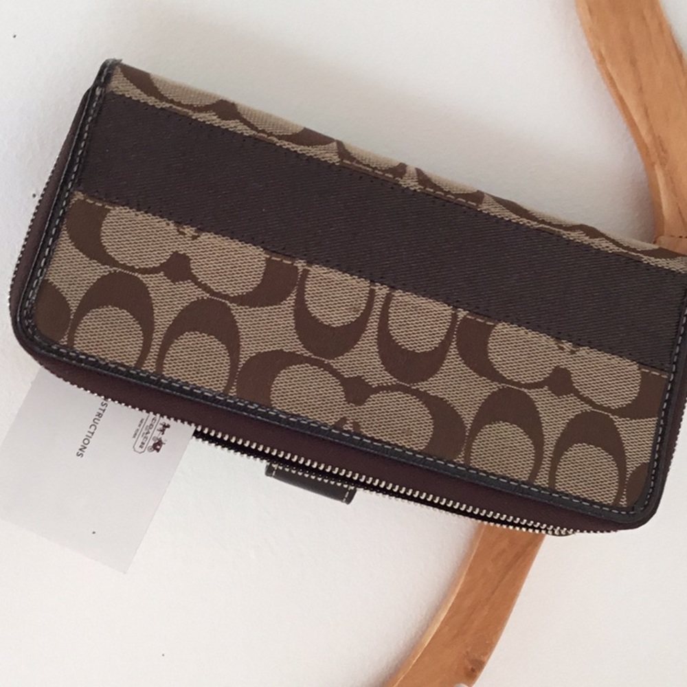Coach wallet